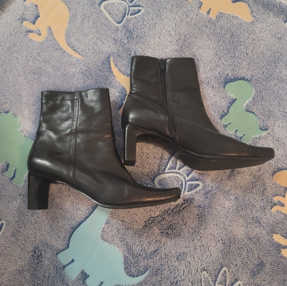 Laura Scott Leather Boots - Picture 1 of 4
